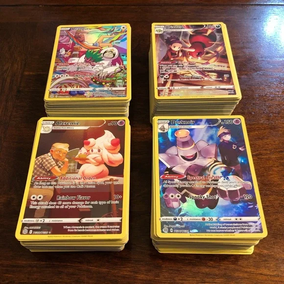 pokemon cards gift set Pokemon TCG: Eevee Keychain Display Gift Box (S-Chinese) – Gator's Card Den